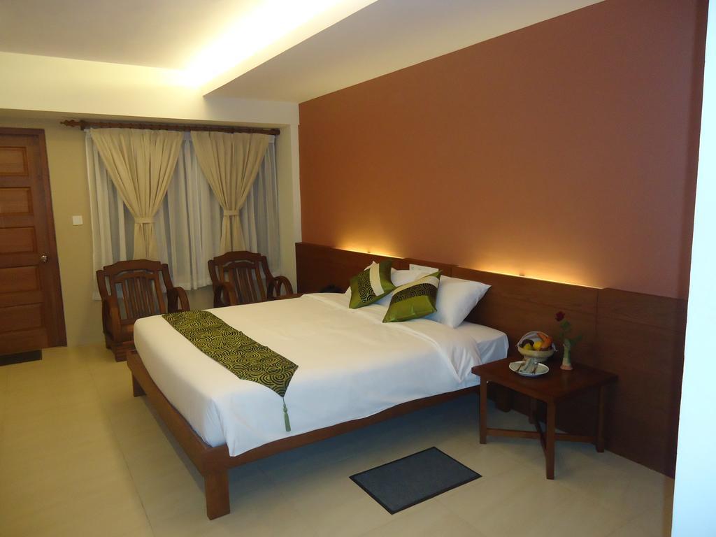 Paradise Hotel Nyaung Shwe Inle Lake Zimmer foto