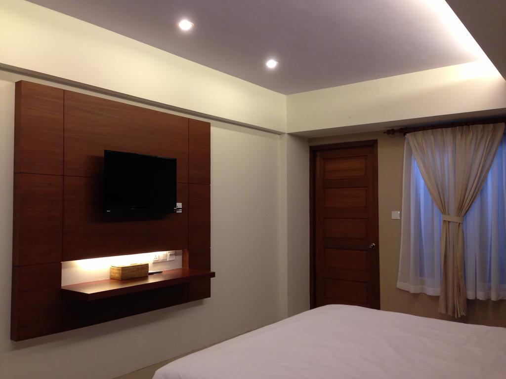 Paradise Hotel Nyaung Shwe Inle Lake Exterior foto