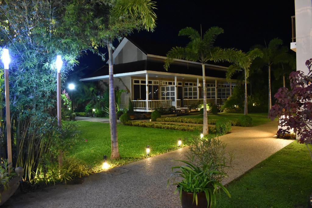 Paradise Hotel Nyaung Shwe Inle Lake Exterior foto
