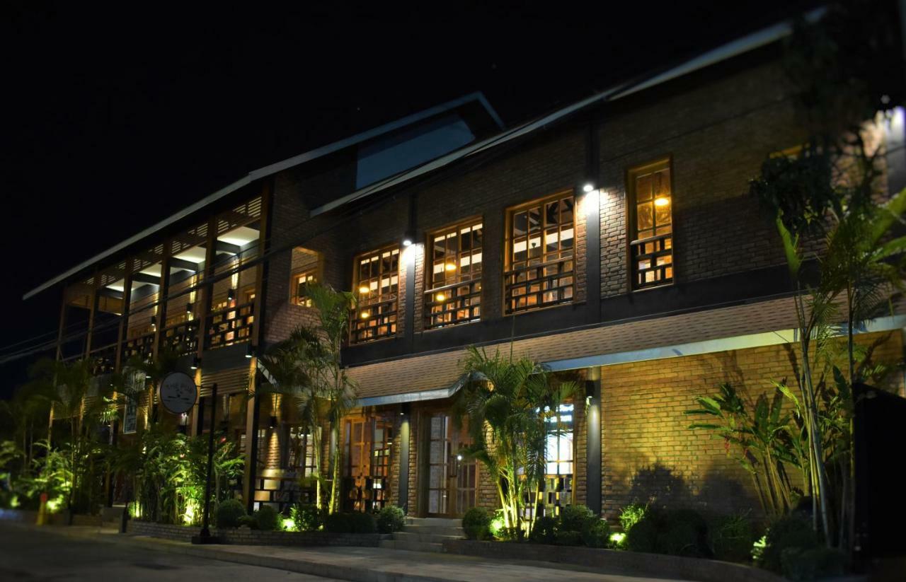 Paradise Hotel Nyaung Shwe Inle Lake Exterior foto